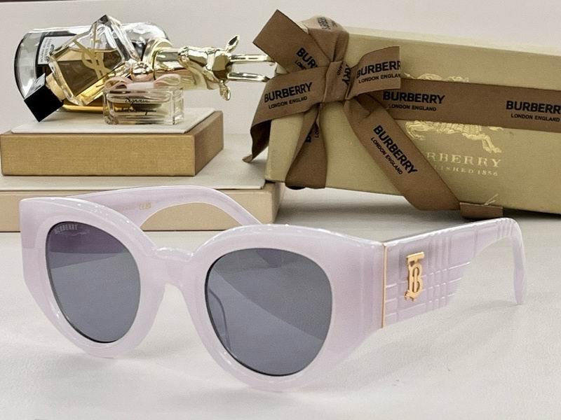 Burberry Sunglasses 305